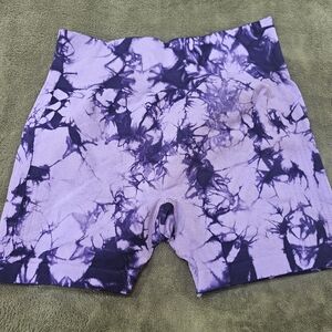 Booty push up purple shorts